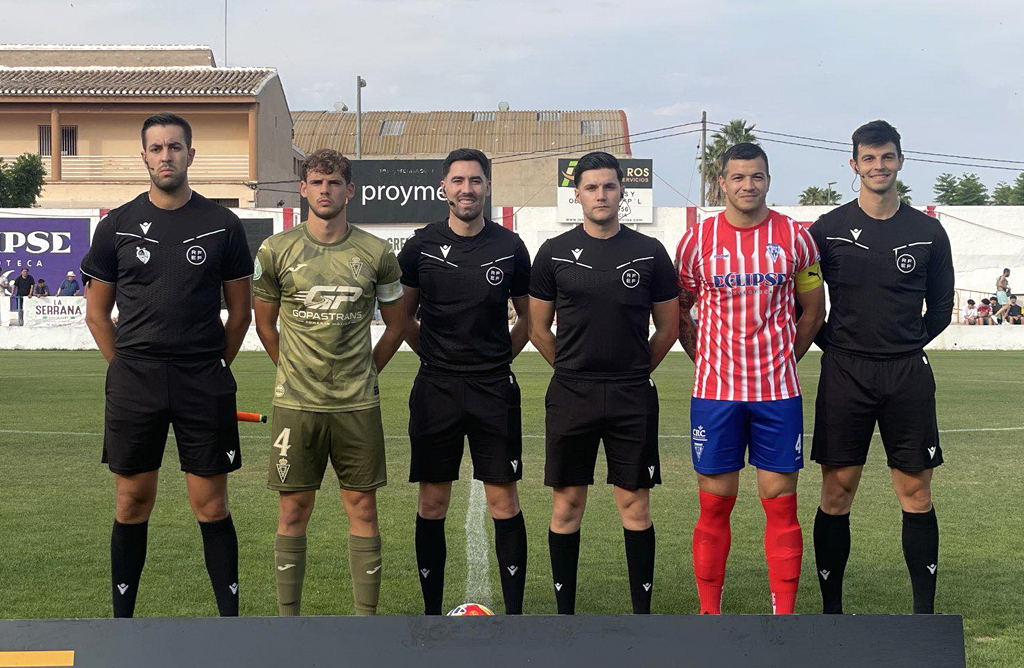 El Ol�mpico contin�a en la lucha por una plaza en Segunda RFEF este domingo en el 